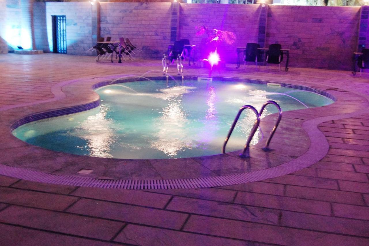 מלון קאנו R & K Guest Palace מראה חיצוני תמונה