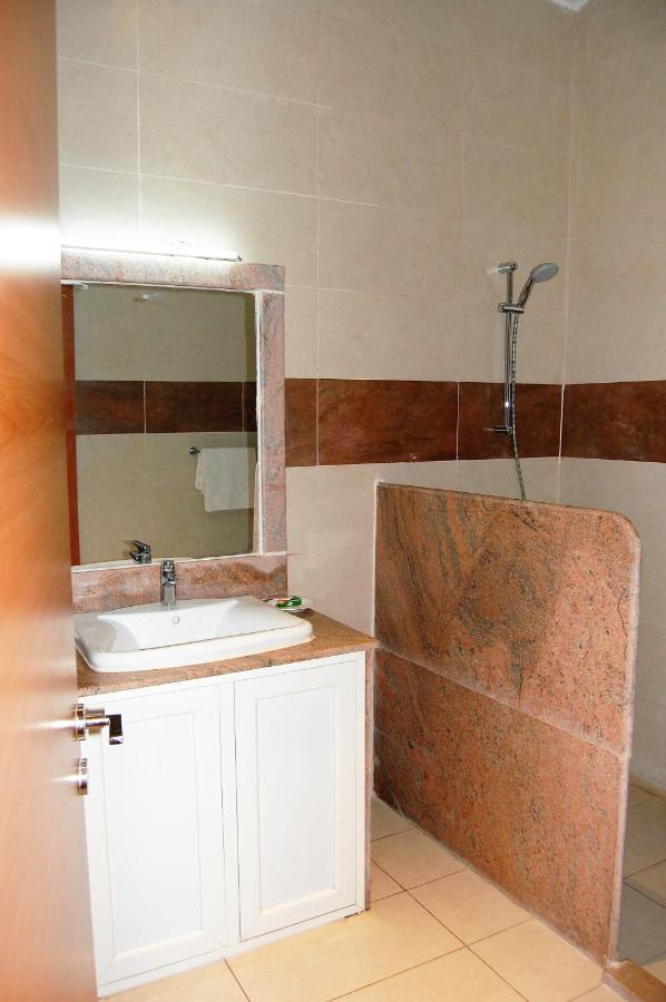 מלון קאנו R & K Guest Palace מראה חיצוני תמונה